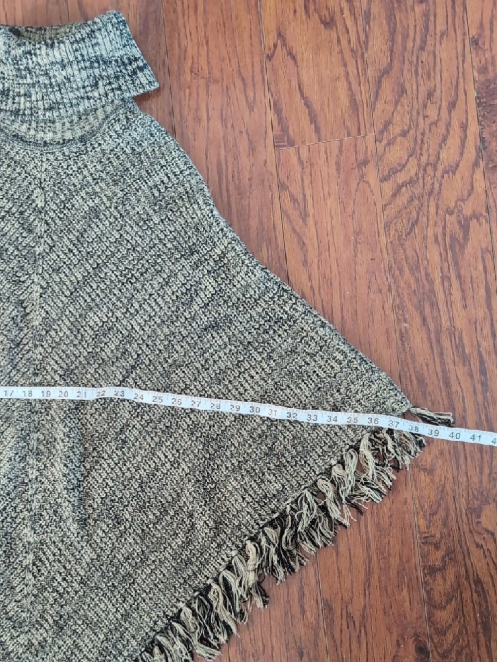 Tint & Shadow Grey Turtleneck Fringe Poncho - Picture 4 of 5